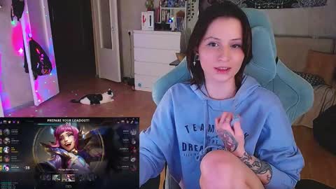 Snapshot of yum_neko_chan chatting on January 9, 8:33 pm Kris online show from January 9, 8:33 pm