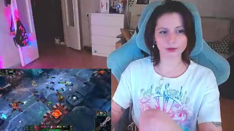 Snapshot of yum_neko_chan chatting on January 21, 11:13 pm Kris online show from January 21, 11:13 pm