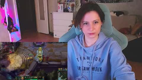 Snapshot of yum_neko_chan chatting on February 2, 9:02 pm Kris online show from February 2, 9:02 pm