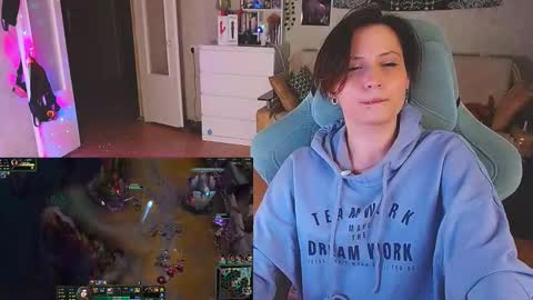 Snapshot of yum_neko_chan chatting on February 3, 7:10 pm Kris online show from February 3, 7:10 pm