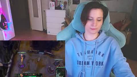 Snapshot of yum_neko_chan chatting on February 14, 8:26 pm Kris online show from February 14, 8:26 pm