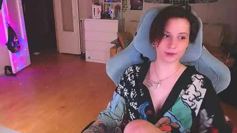 Snapshot of yum_neko_chan chatting on February 27, 7:37 pm Kris online show from February 27, 7:37 pm