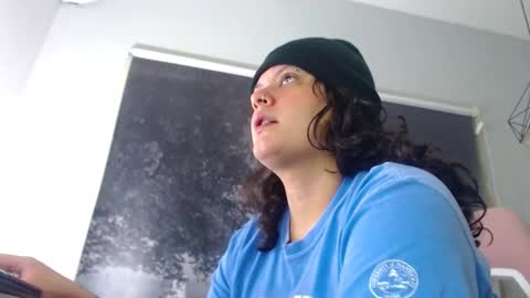 Snowflake online show from December 4, 1:53 pm