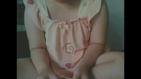 Snapshot of yumi123_ chatting on November 14, 12:42 am yumi123_ online show from November 14, 12:42 am