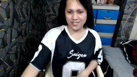 Snapshot of yumi_white chatting on October 8, 5:38 am yumi online show from October 8, 5:38 am