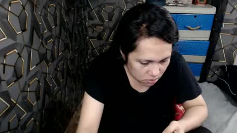 Snapshot of yumi_white chatting on October 13, 2:33 am yumi online show from October 13, 2:33 am