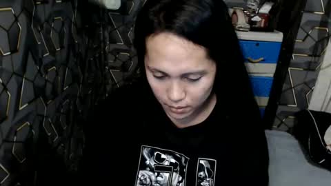 Snapshot of yumi_white chatting on November 23, 2:39 pm yumi online show from November 23, 2:39 pm