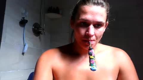 Snapshot of yumiepussyy chatting on October 1, 6:36 pm Payton kelly online show from October 1, 6:36 pm