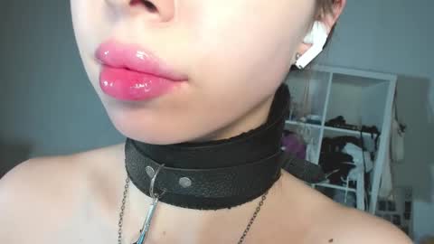 Snapshot of yumm__ chatting on February 13, 1:59 pm Im away next stream September 10 at 1400 Moscow time online show from February 13, 1:59 pm