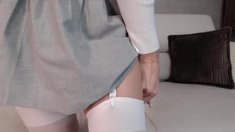 you babe online show from April 27, 9:29 am