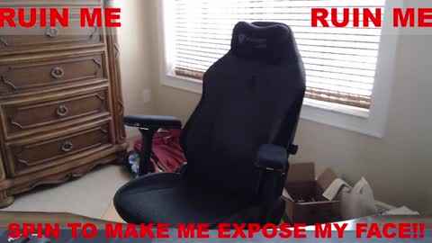 Snapshot of yummydickmilk chatting on December 24, 3:58 pm yummydickmilk online show from December 24, 3:58 pm