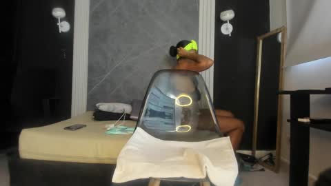 Snapshot of yummyduo chatting on January 22, 12:06 pm Yummyduo online show from January 22, 12:06 pm