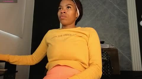 Snapshot of yummyduo chatting on October 24, 12:01 pm Yummyduo online show from October 24, 12:01 pm