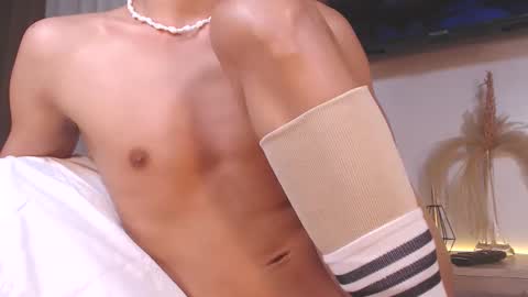 Snapshot of yummyjustine07 chatting on September 22, 8:55 pm Justine online show from September 22, 8:55 pm