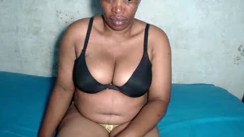 yummytittsxx online show from January 6, 8:07 pm