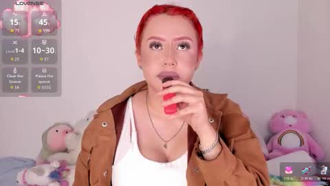 yunahott_ online show from October 22, 4:24 am