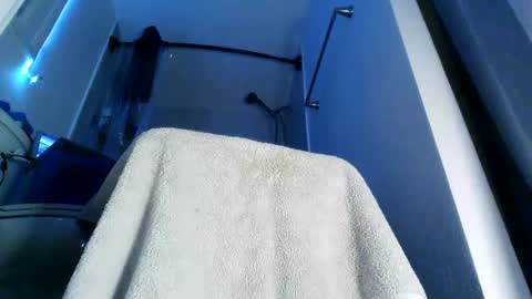 Snapshot of yung3587 chatting on December 12, 12:05 am yung3587 online show from December 12, 12:05 am