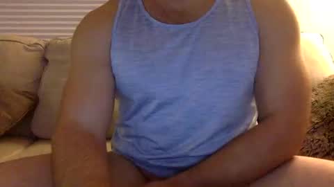 Snapshot of yung3587 chatting on November 8, 10:59 am yung3587 online show from November 8, 10:59 am