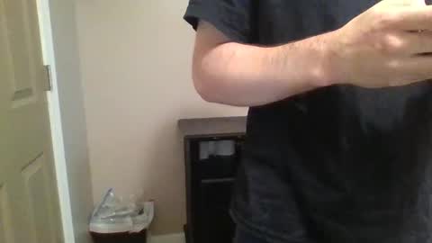 Snapshot of yungstallion10 chatting on November 17, 5:19 pm Fire 0range kush online show from November 17, 5:19 pm