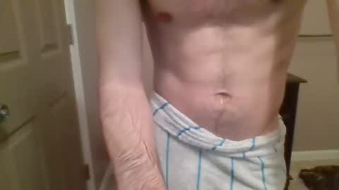 Snapshot of yungstallion10 chatting on November 25, 4:01 am Fire 0range kush online show from November 25, 4:01 am