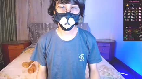 Snapshot of yuniorb chatting on December 10, 3:52 am the puppy boy online show from December 10, 3:52 am