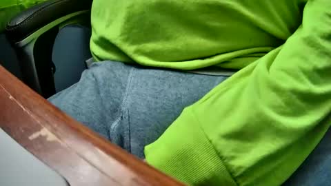 Snapshot of yuppers1234 chatting on March 1, 6:11 pm yuppers1234 online show from March 1, 6:11 pm