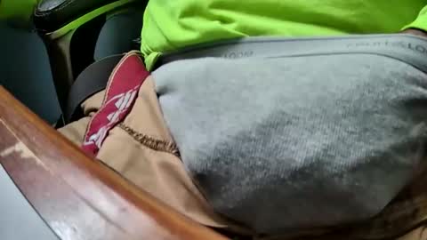 Snapshot of yuppers1234 chatting on October 17, 6:10 pm yuppers1234 online show from October 17, 6:10 pm