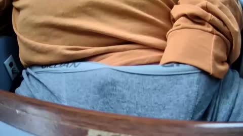 Snapshot of yuppers1234 chatting on December 3, 2:15 pm yuppers1234 online show from December 3, 2:15 pm