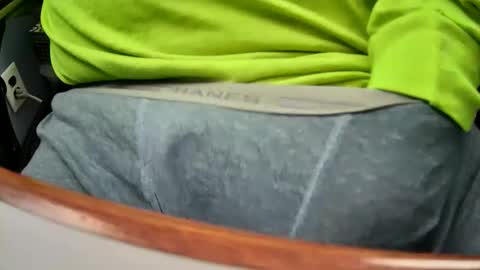 Snapshot of yuppers1234 chatting on December 5, 3:20 pm yuppers1234 online show from December 5, 3:20 pm