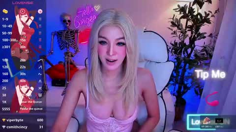 Snapshot of yurasiand0ll chatting on October 16, 2:23 am Sasa online show from October 16, 2:23 am