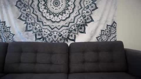 yurdreams_22 online show from October 21, 2:40 pm