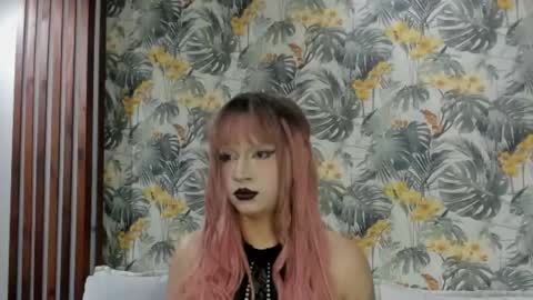 Yuri Kay online show from May 2, 7:30 pm