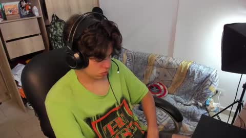 yurii_moody online show from October 17, 5:04 pm