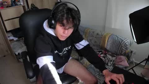 yurii_moody online show from October 29, 6:42 pm