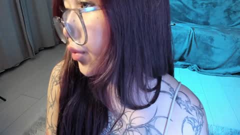 Hi My name Yuriko online show from January 24, 5:53 pm