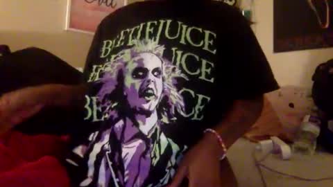 Snapshot of yveshawty chatting on October 20, 11:43 am yveshawty online show from October 20, 11:43 am