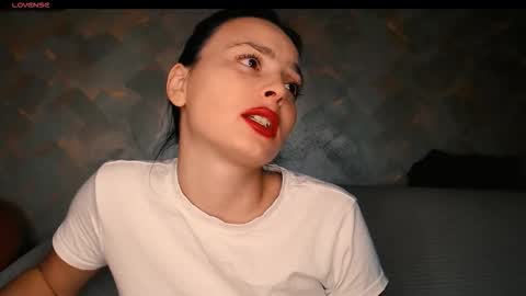 Snapshot of yzza_suave chatting on December 13, 9:53 pm yzza_suave online show from December 13, 9:53 pm