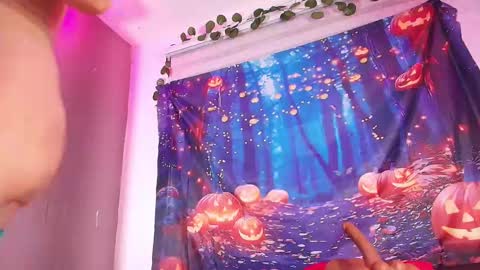 Zoe  online show from October 9, 3:04 am