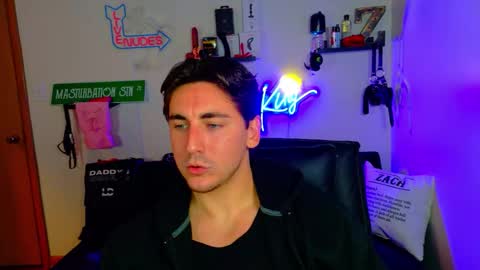 Zach Rhyder online show from November 26, 1:39 am