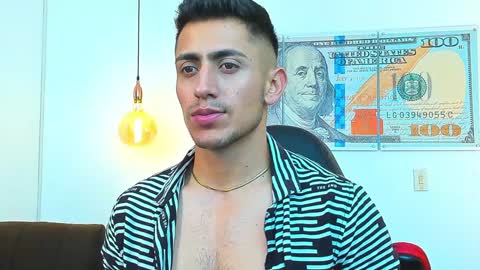 zachpri20 online show from January 12, 5:01 pm