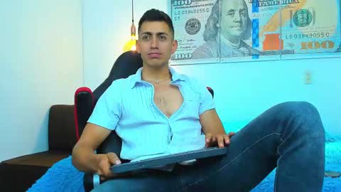 zachpri20 online show from March 10, 2:59 pm