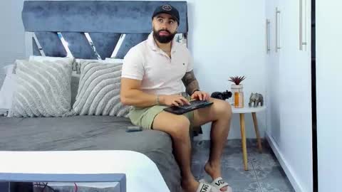 Richard online show from December 4, 2:59 pm