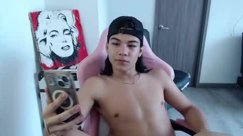 Snapshot of zackss_player chatting on September 16, 10:11 pm zackss_player online show from September 16, 10:11 pm