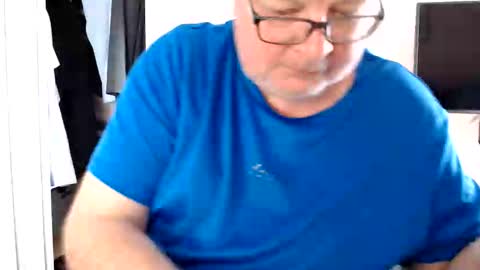 Zac Smitj online show from June 7, 9:13 am