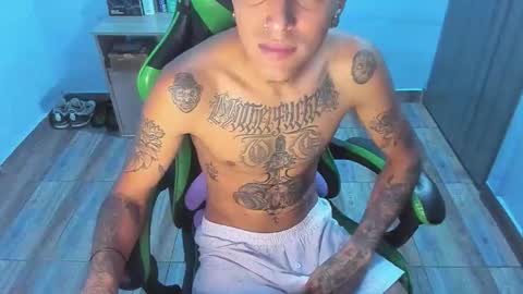 BiG Zafiro online show from December 3, 12:03 pm