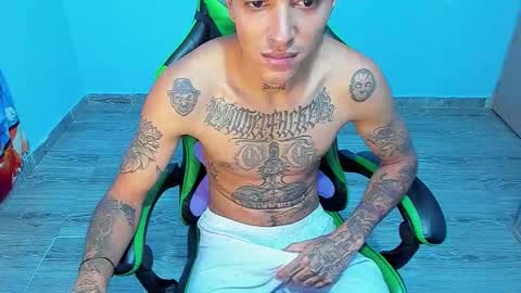 BiG Zafiro online show from February 20, 10:27 am