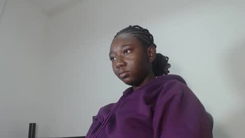 Snapshot of zahhysims chatting on February 25, 11:08 am zahhy online show from February 25, 11:08 am