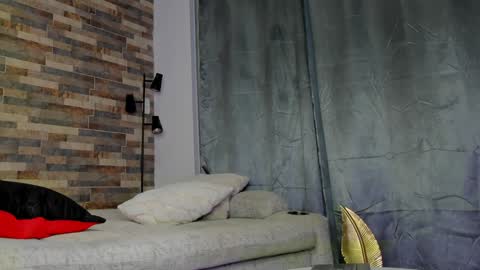 INSTAGRAM yormanfit7 online show from January 21, 10:30 am