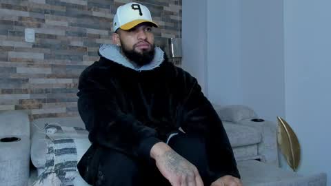 INSTAGRAM yormanfit7 online show from March 12, 11:31 am