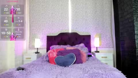 Zamara Kleii online show from November 2, 6:10 pm